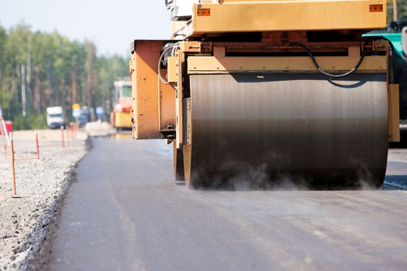 Benefits Of Commercial Asphalt Paving For High-Traffic Properties